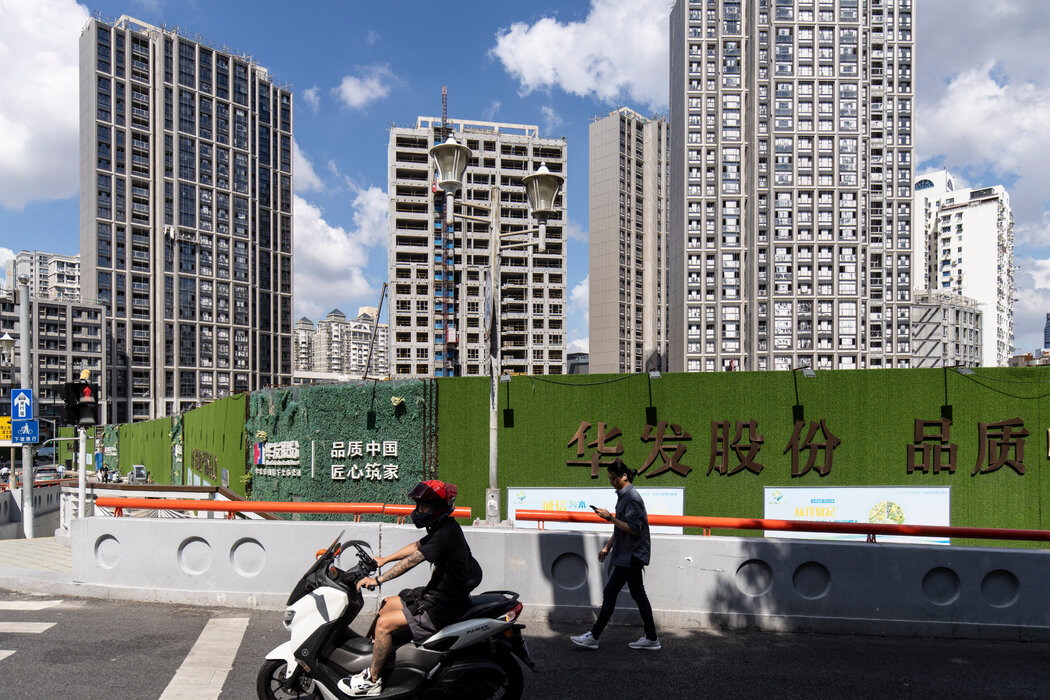分析师在上海和深圳看到了房地产市场回暖的迹象,这得益于购房者更容易获得低成本抵押贷款。