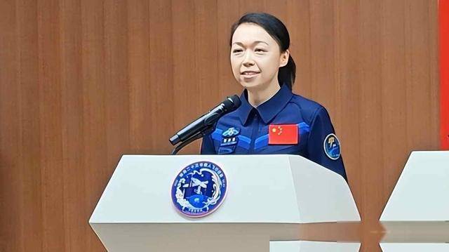 妻子上太空, 黎家盈丈夫迁居北京照顾3孩子 妻子上太空, 黎家盈丈夫迁居北京照顾3孩子