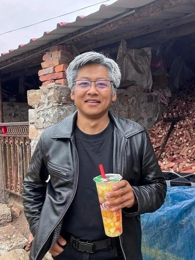 黄仁勋模仿者:杨洋。 (取材自中国新闻周刊)