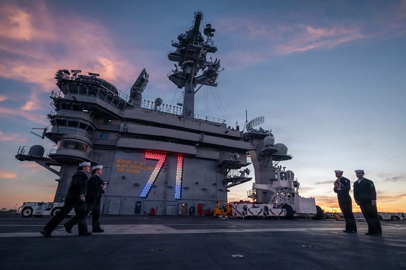 美國海軍宣布,派派尼米茲級航空母艦「羅斯福號(CVN-71)」擔任2026年「環太平洋軍演」美國參演部隊的領導艦。 圖:翻攝US Navy