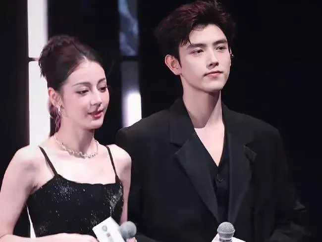 热巴陈飞宇绯闻越演越烈，陈红长时间在线不辟谣