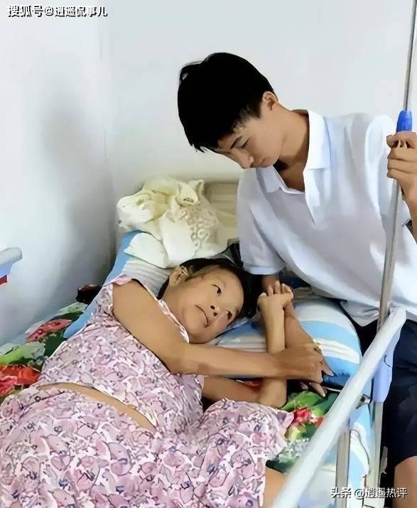 母亲瘫痪父亲疯了,河北高考状元9年后如何了 母亲瘫痪父亲疯了,河北高考状元9年后如何了