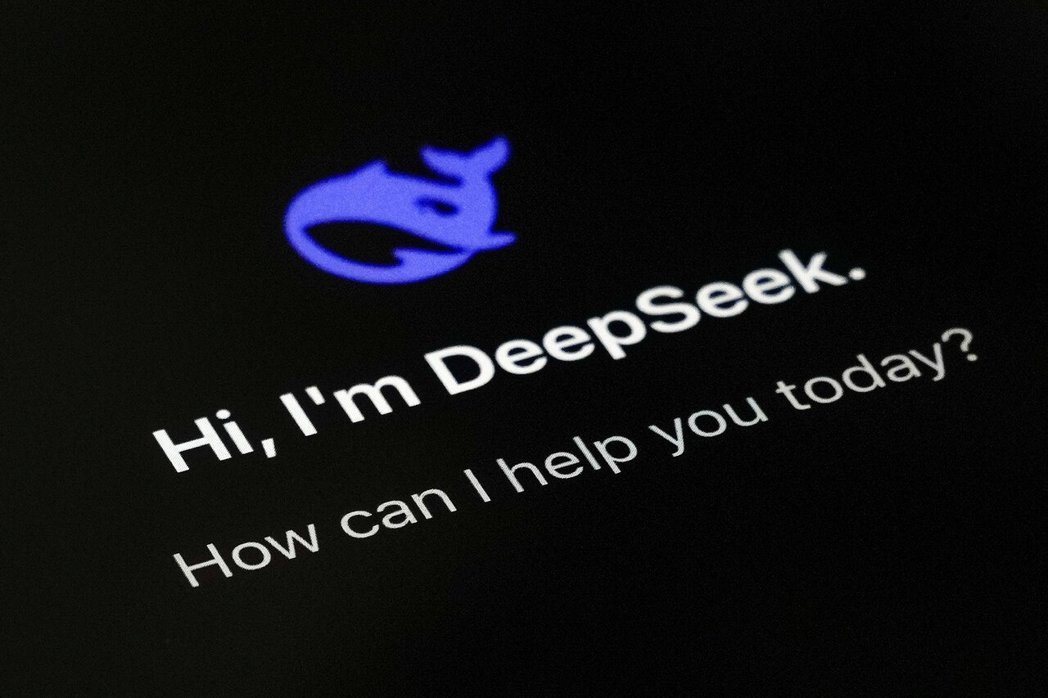 路透引述3名知情人士指，大陆AI新创公司深度求索（DeepSeek）近期传出正开...