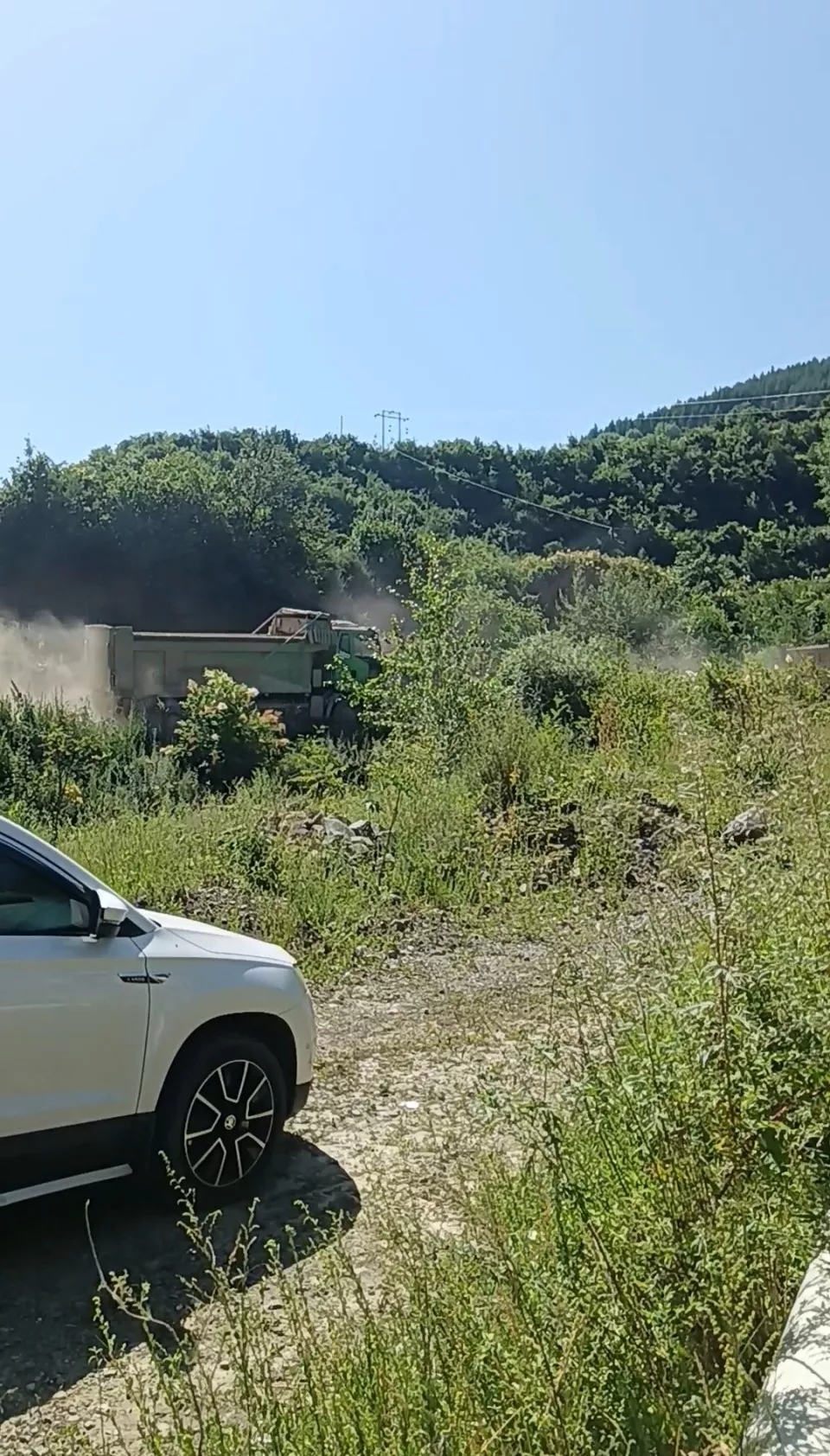 甘肃山体滑坡21人遇难,载工人进山的女司机躲过一劫
