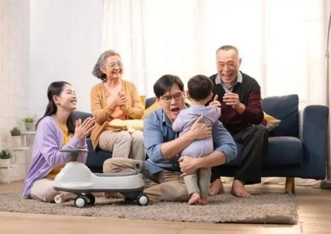 生日聚会，最中式恐怖的一幕正逼疯中国孩子